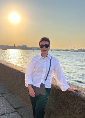 Юлия из Екатеринбурга 53 года