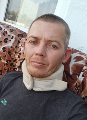 Александр из Новоминскаи 18 лет