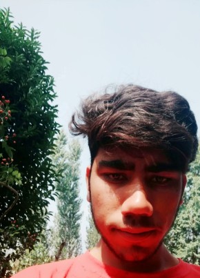 Hu, 20, India, Srinagar (Jammu and Kashmir)