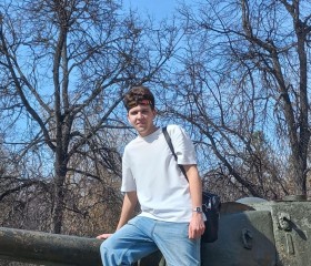 Arseniy, 19, Sarov