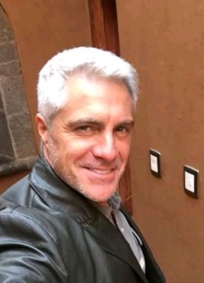 Stéphane, 54, République Française, Nîmes