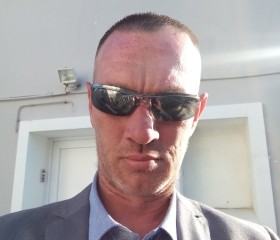 Bernard , 39, Outreau