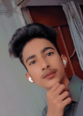 Zeeshan, 18, پاکستان, کراچی