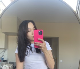 Kamilla, 32, Yekaterinburg