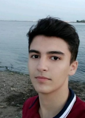 Георгий из Анапы 19 лет