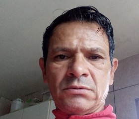 Ives, 37, Joinville