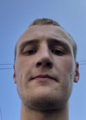 дима из Киров (Кировской обл.) 22 года
