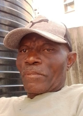 Bigup из Mombasa 54 года