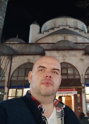 Yanlız adam из İstanbul 45 лет