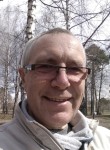 Олег, 64 года, Казань