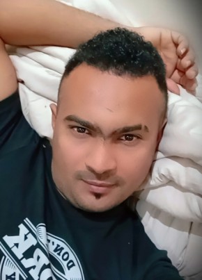 Islam, 22, Saudi Arabia, Ta if