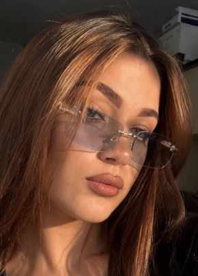 Арина из Ростова-на-Дону 22 года