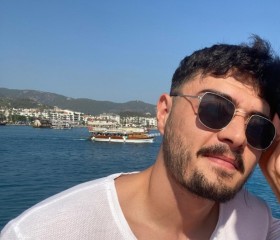 Berkay, 26, Corum