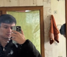 Salokhidin, 18, Moscow