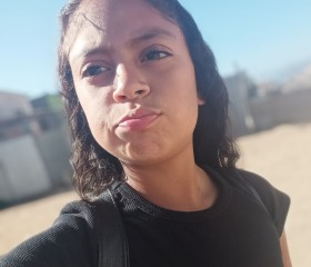 Simoney, 18, Santiago
