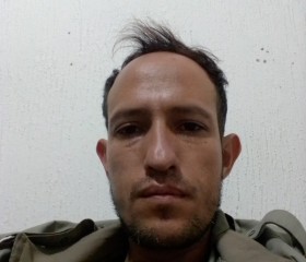 Cesar, 34, Leon