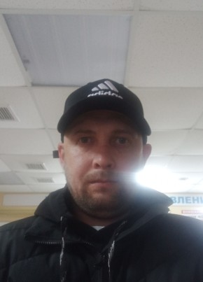 Олег, 36, Россия, Сарапул