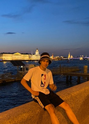 Арсений, 20, Россия, Рязань