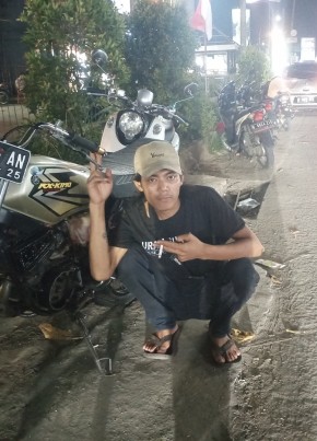 Deral, 18, Indonesia, Djakarta