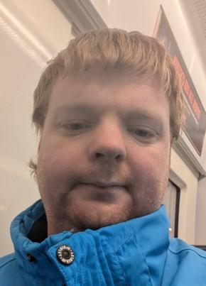Stefan из Södertälje 43 года