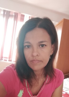 Giorgiana, 38, Romania, Dej
