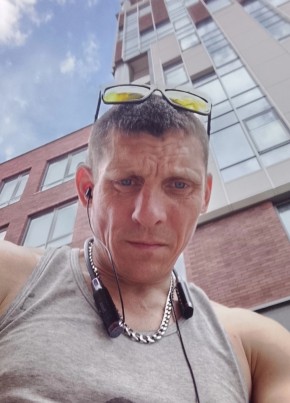 Дмитрий из Омска 43 года