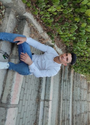Bilal, 22, Türkiye Cumhuriyeti, Karabağlar
