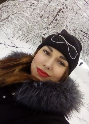 Юля, 24, Україна, Лутугине