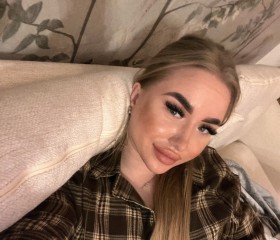 Adelina, 28, Berlin