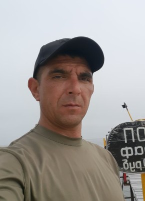 Роман, 43, Россия, Оха