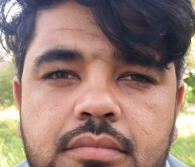 Dost, 18, Pul-e Khumri