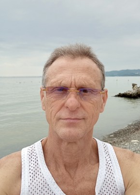 Сергей из Санкт-Петербурга 63 года
