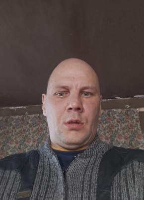 Роман из Комсомольска-на-Амуре 42 года