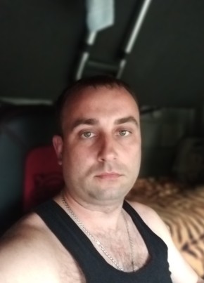 Денис из Шарьи 33 года
