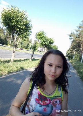 Вика, 25, Россия, Ижевск