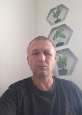 Николай из Гатчины 46 лет
