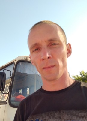 Александр, 41, Россия, Бежецк