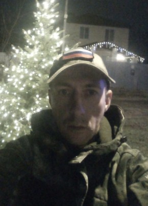 Роман из Саратова 37 лет