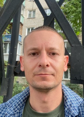 Илья из Рязани 38 лет