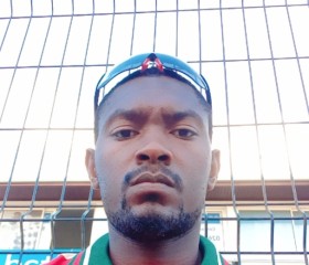 Attoumane, 25, Mamoudzou