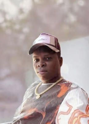Dan из Lomé 23 года