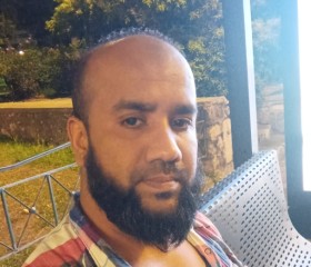 Alamin, 18, Athens