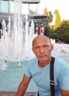 Алексей из Верхней Салды 52 года
