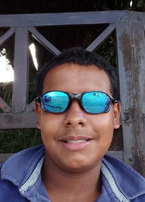 Adriano, 18, República Federativa do Brasil, Nazaré da Mata