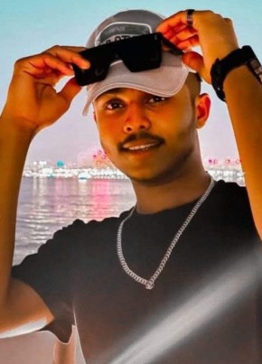 Noti boy, 20, Sri Lanka, Maharagama