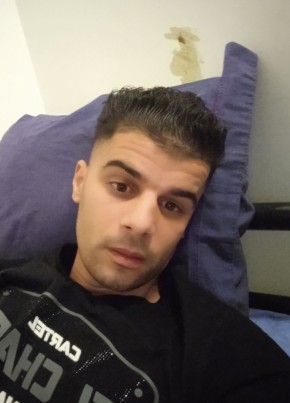 Amine, 29, République Française, Villefranche-sur-Saône