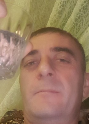 Артур, 39, Россия, Новоподрезково