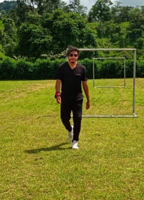 Andrés из Latacunga 32 года