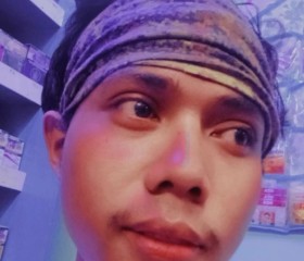 Lion, 33, Godean