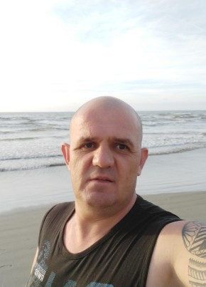 Ruslan Bugaichuk, 42, Koninkrijk der Nederlanden, Breda